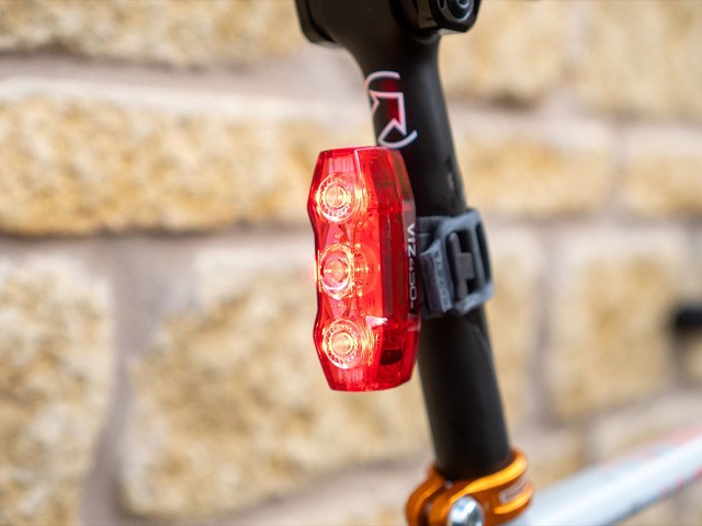 Проверка работоспособности передних и задних фонарей