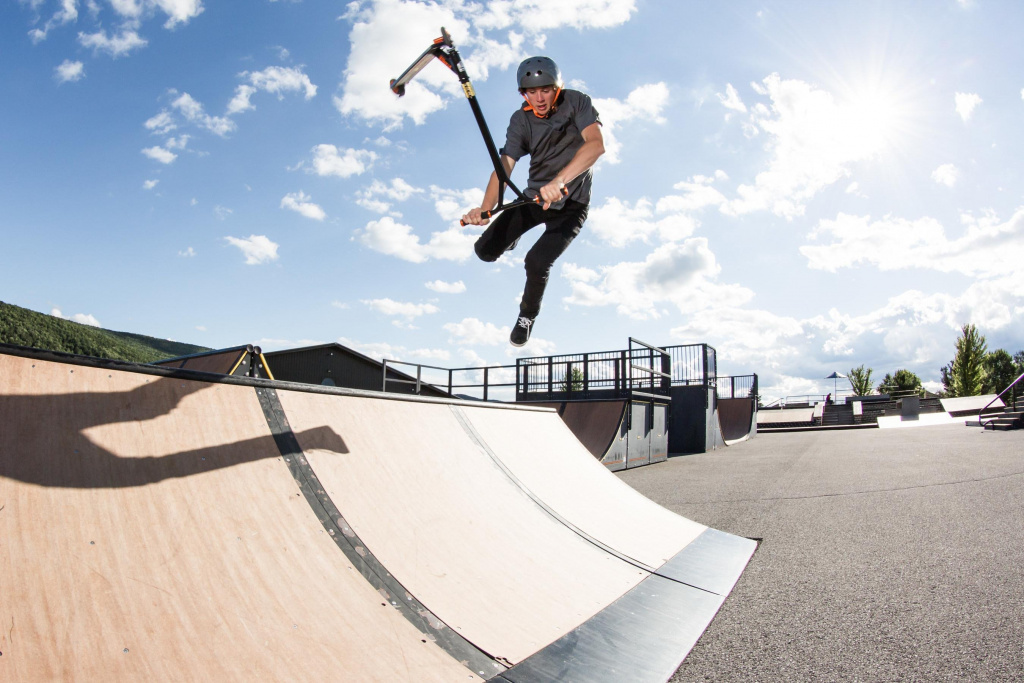 1616973950_16-p-samokat-oboi-18.jpg 1616973950_16-p-samokat-oboi-18.jpg