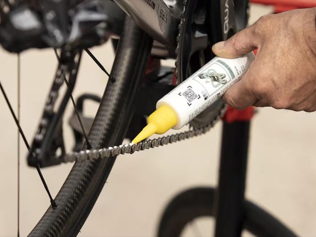 Проверка и смазка цепи