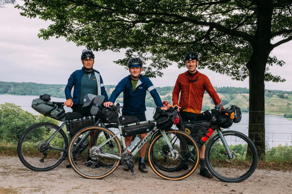 Bikepacking-the-Haervejen-family-reunion.jpg Bikepacking-the-Haervejen-family-reunion.jpg