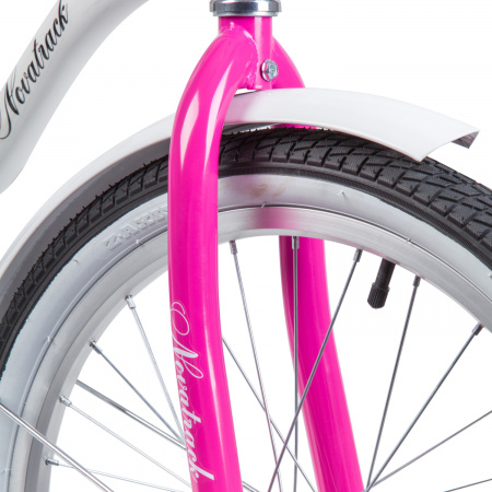 Велосипед Novatrack Candy 20" (2023) (Велосипед NOVATRACK 20", CANDY, белый, полная защита цепи, тормоз нож., сумочка на руль, крылья и ба)